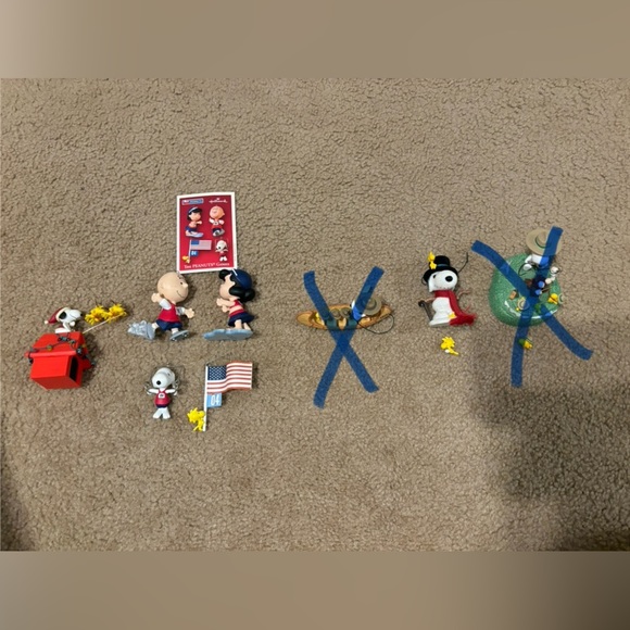 Lot Of 6 Hallmark Keepsake Peanut Series - Picture 3 of 15